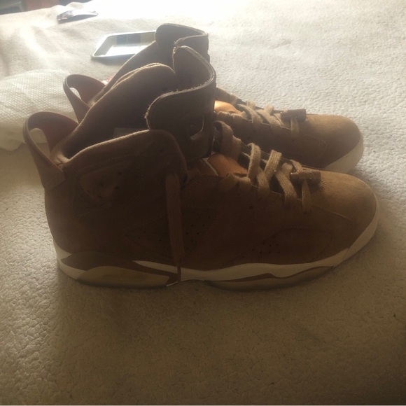 JORDAN 6 CARMEL/ROOTBEER/WHEATS SUEDE JORDANS - Picture 3 of 8